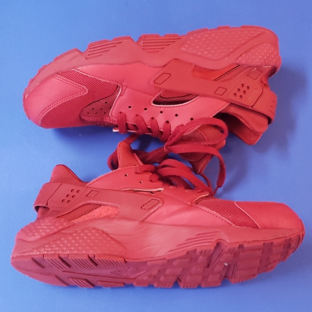 Nike Air Huarache Size 9.5 Men